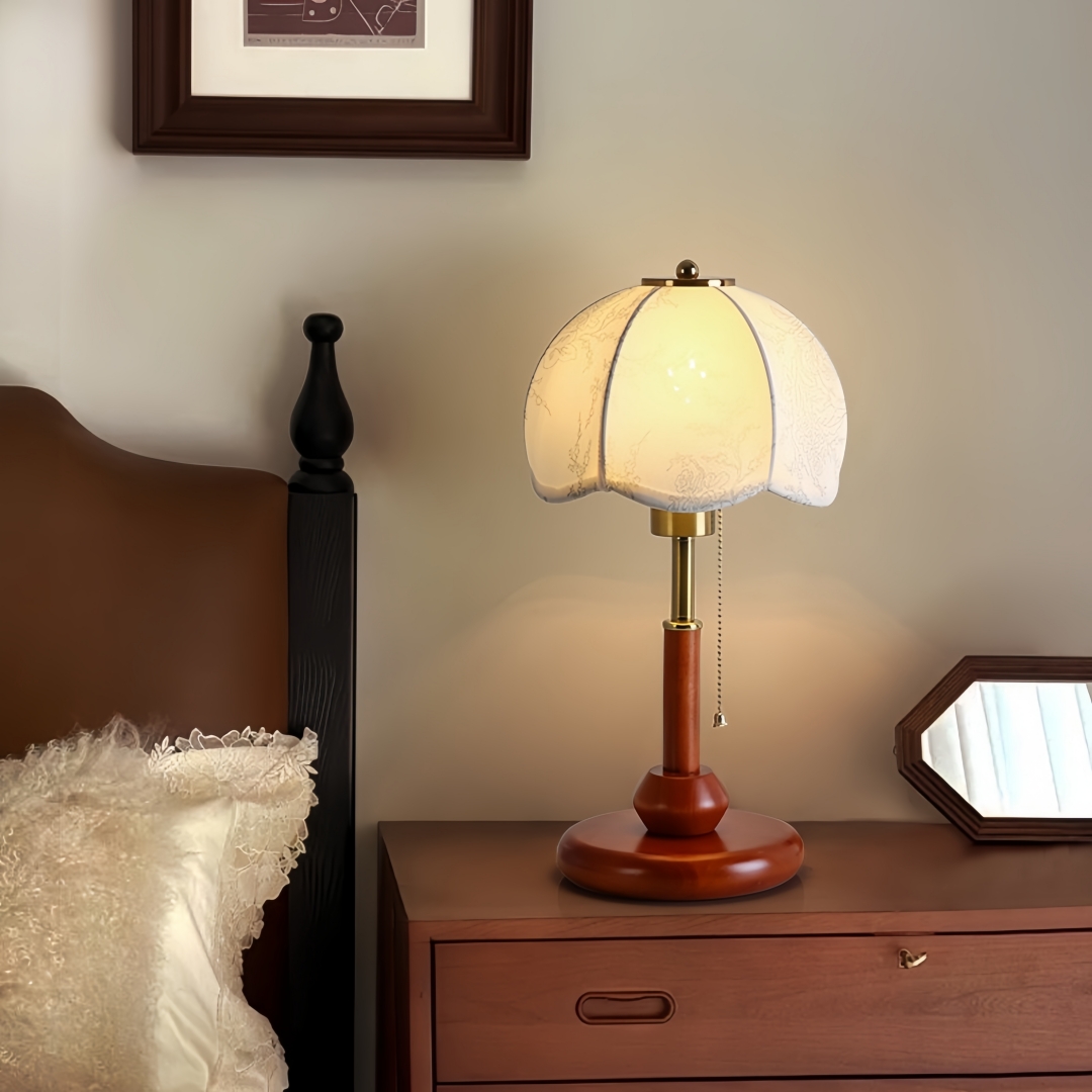 Vintage Scalloped Dome Table L - огляд і ціна Up Lighting Decor